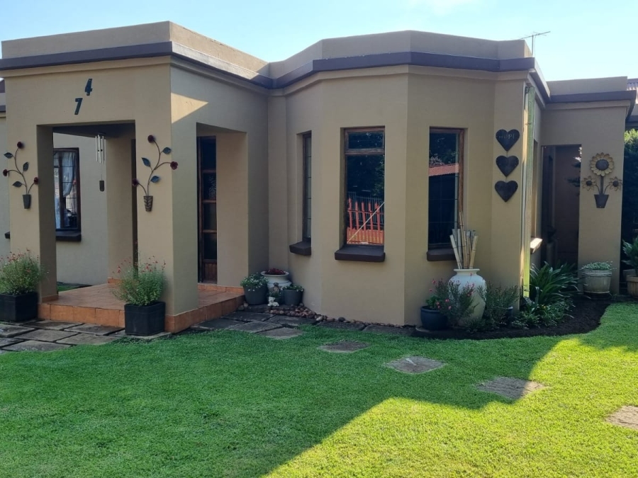 4 Bedroom Property for Sale in Potchefstroom South North West